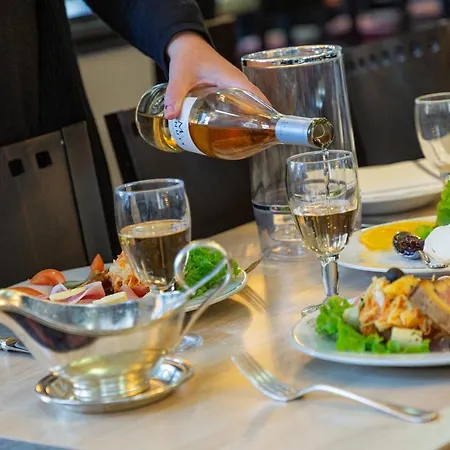 فندق National 3*