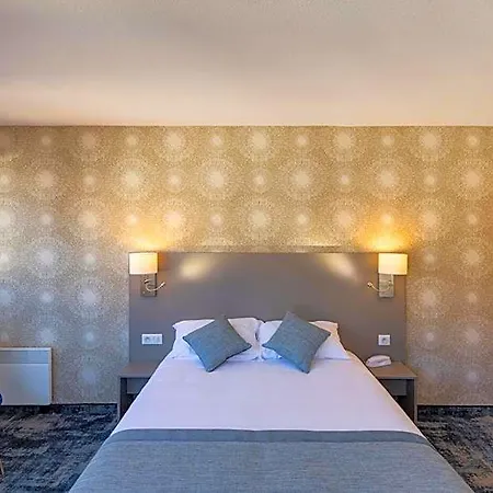 National Hotel Lurdy