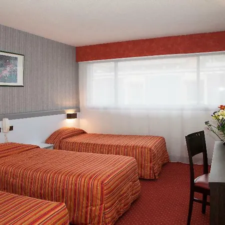 فندق National 3*