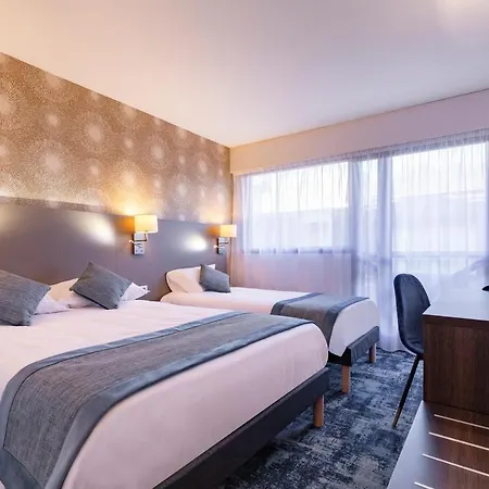 National 3* لورد