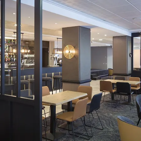 Hotel National 3*